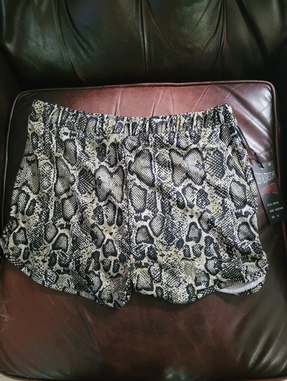 Splash Snake Bottom Shorts Sz XL
